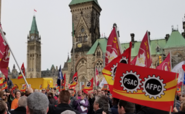 Manif de l'AFPC devant le Parlement