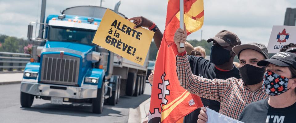 CBSA employees, government resume talks after strike mandate